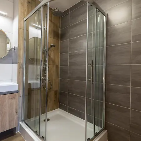 בקתה Sywarne Z Sauna I Widokiem Na Gory *